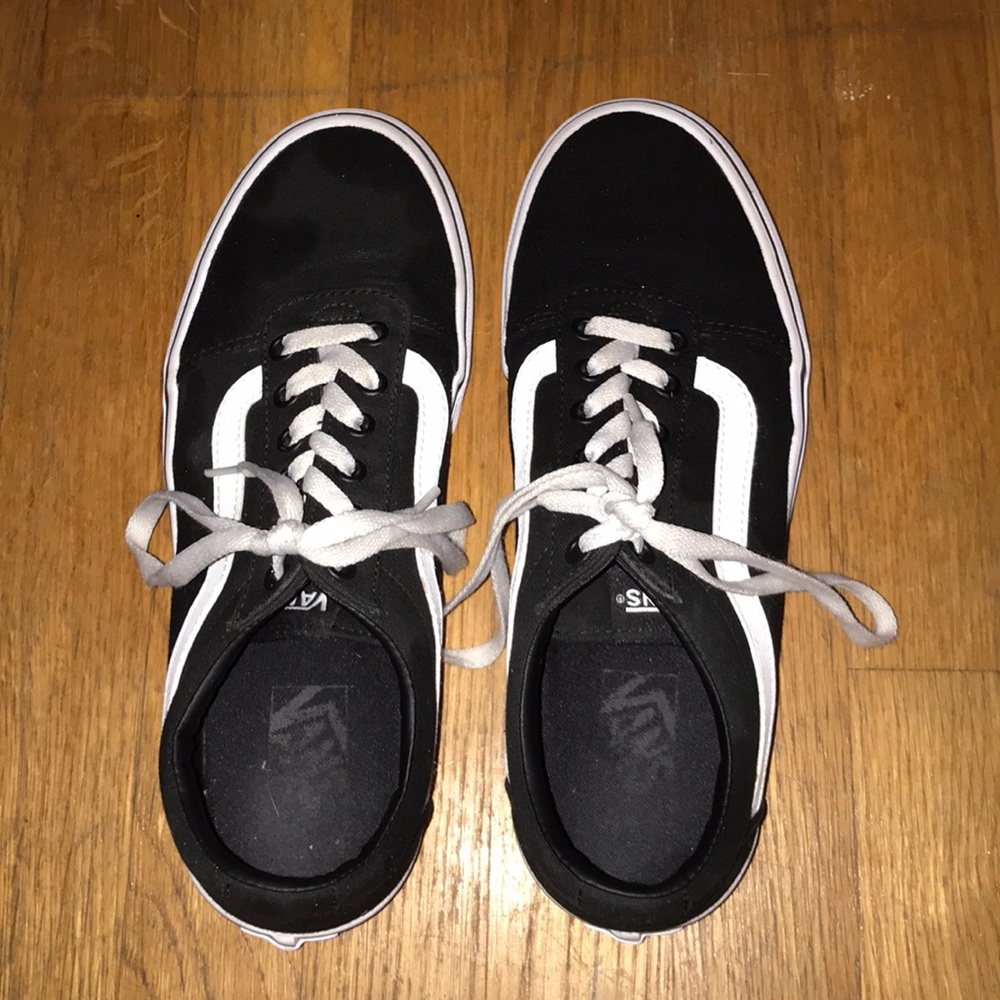 ☆ black/white old skool vans ☆